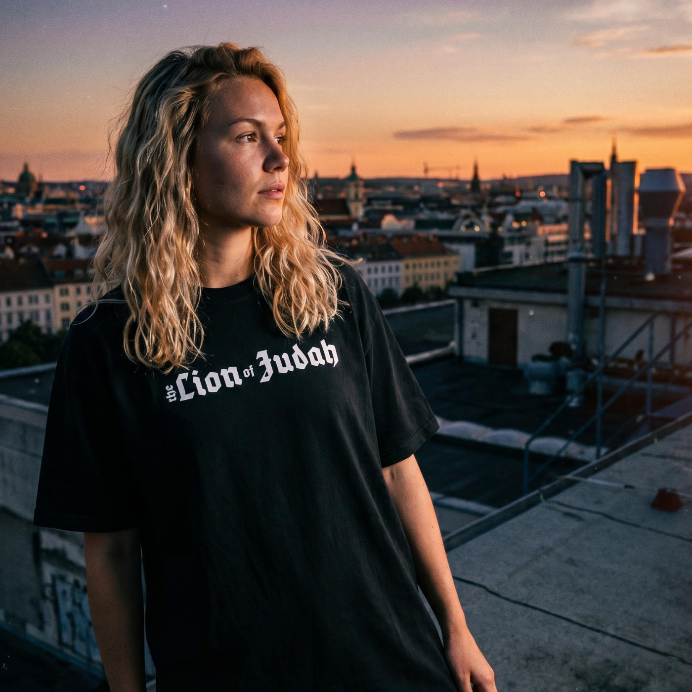 Lion of Judah - Unisex Comfort Heavy T-Shirt